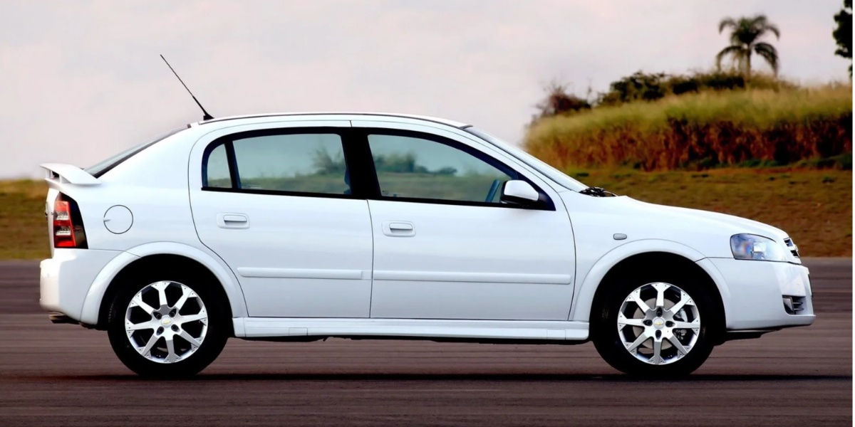 Modelo do Chevrolet Astra - Foto: Reprodução/Internet