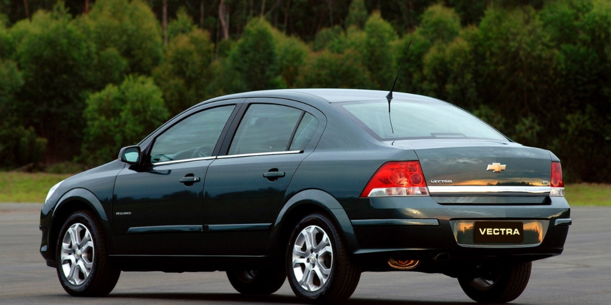 Chevrolet Vectra até 2011 pode ser comprado por R$ 30 mil - Foto: Reprodução/Internet