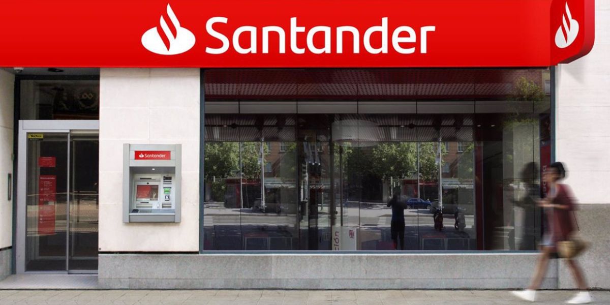 Fachada do banco Santander - Foto Reprodução Internet