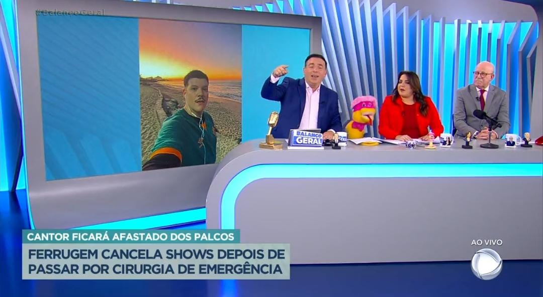 Reinaldo Gottino, Fabíola Reipert e Renato Lombardi durante 'A Hora da Venenosa' (Foto: Reprodução/ Internet)