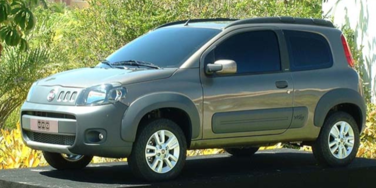 Fiat Uno Way 1.4 201112 - Foto: Reprodução/Internet