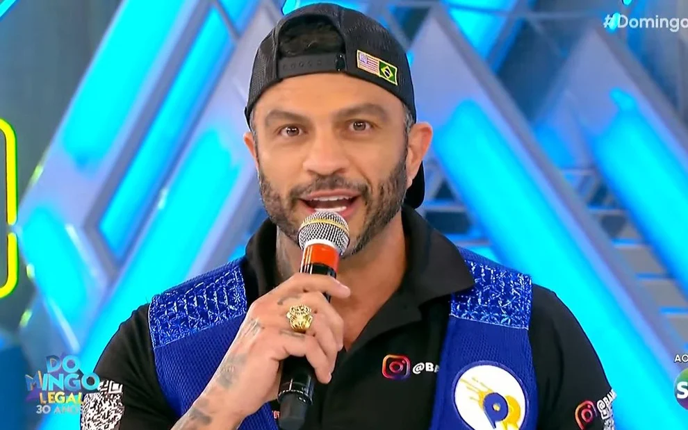 Kleber Bambam e Popó Freitas brigam ao vivo no SBT - Foto Reprodução SBT