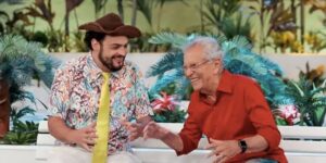 Matheus Ceará e Carlos Alberto na Praça É Nossa (Foto: SBT)