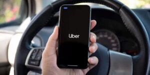 Imagem do post Notícia dada neste sábado (19/08) deixa usuários do Uber eufóricos: Corridas podem cair 30% se fizer isso