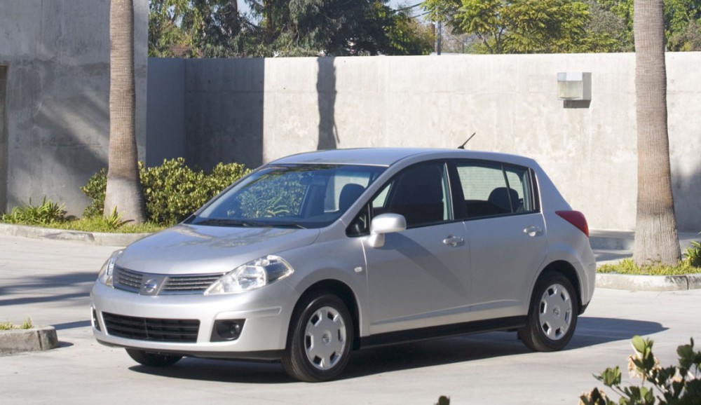 Nissan Tiida 2007. Foto: Reprodução/Internet