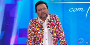 No Programa Silvio Santos, Geraldo Luís expõe saída da Record - Foto SBT