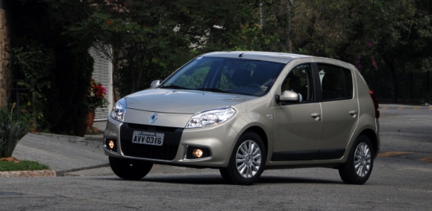 Renault Sandero Expression 1.6 2013 - Foto Internet