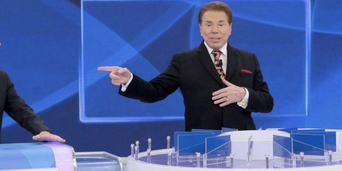 Silvio Santos e seu funcionário em programa (Foto: Reprodução / SBT)