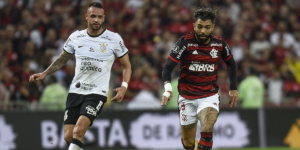 Flamengo jogando contra o Corinthians (Foto: Reprodução/ Internet)