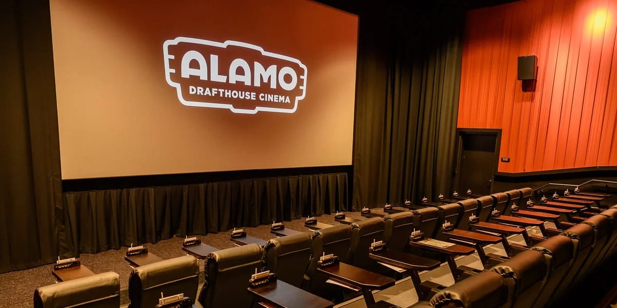 Alamo DraftHouse era uma grande rede de cinemas (Reprodução: Internet)