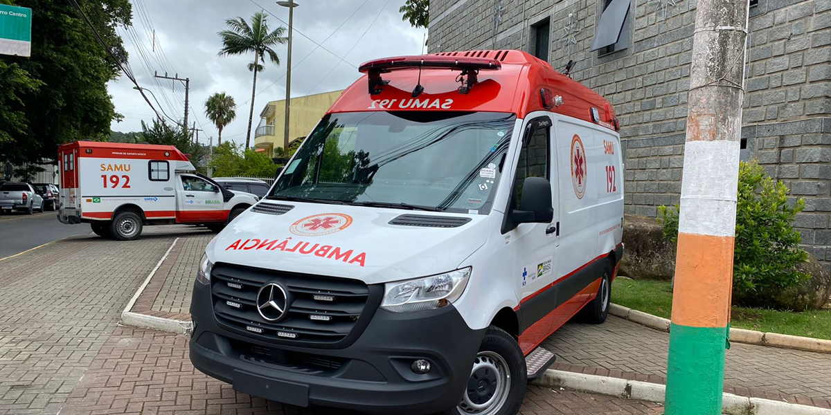 Ambulância não será parada após nova lei de transito (Foto: Reprodução, Samu)