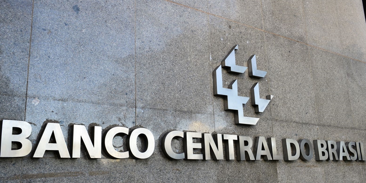 Brasileiros que usam cartão de crédito devem ficar atentos após anuncio do BC (Edifício-Sede do Banco Central em Brasília)