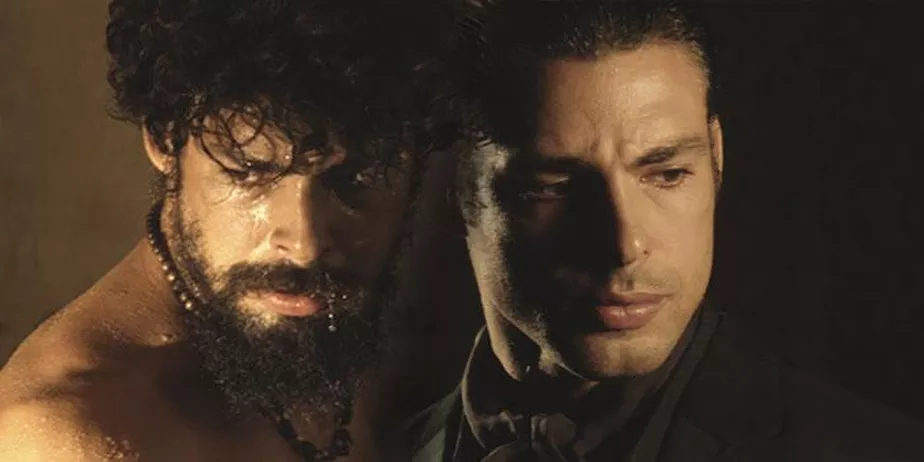Cauã Reymond como Omar e Yaqub na série Dois Irmãos (Foto: Memória Globo)