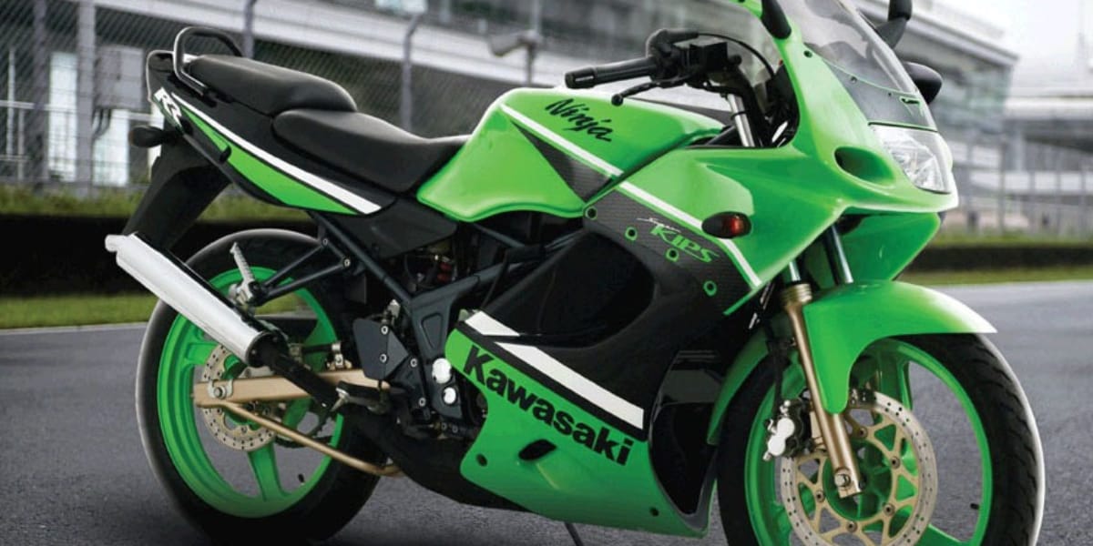 Kawasaki Ninja 150 fez muito mais sucesso que sua concorrente (Reprodução: Internet)