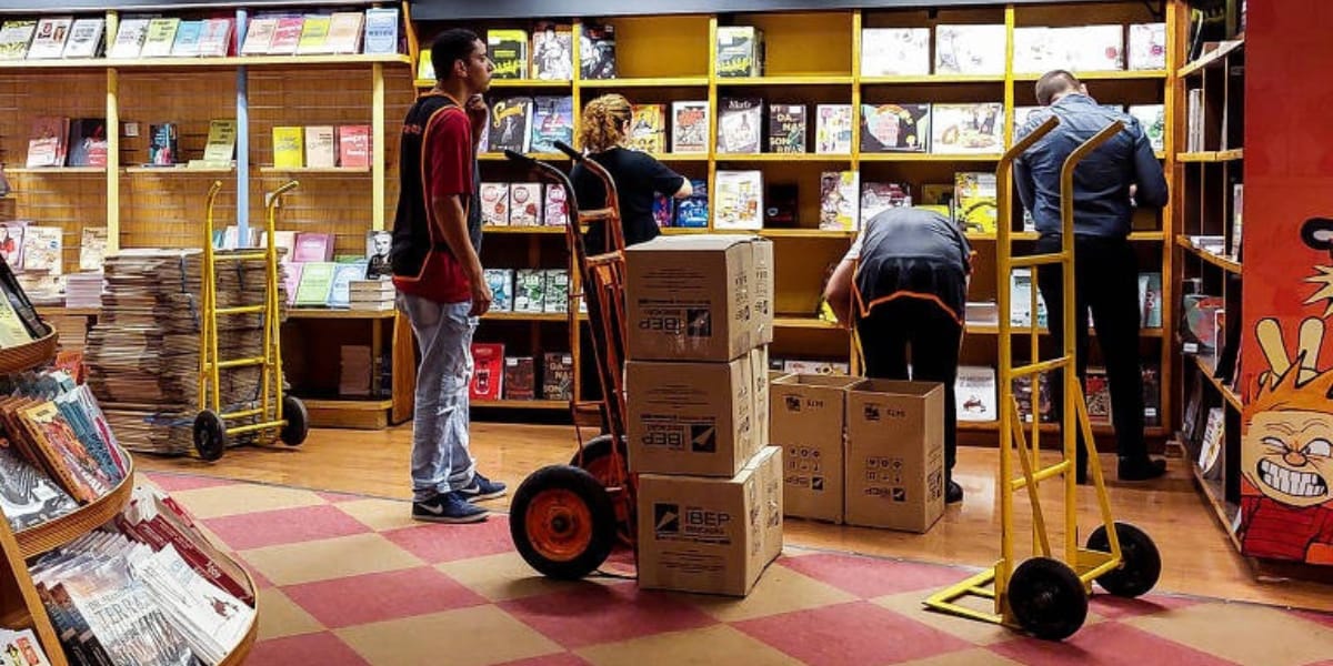 A Livraria já estava sendo esvaziada nos últimos meses (Reprodução: Internet)