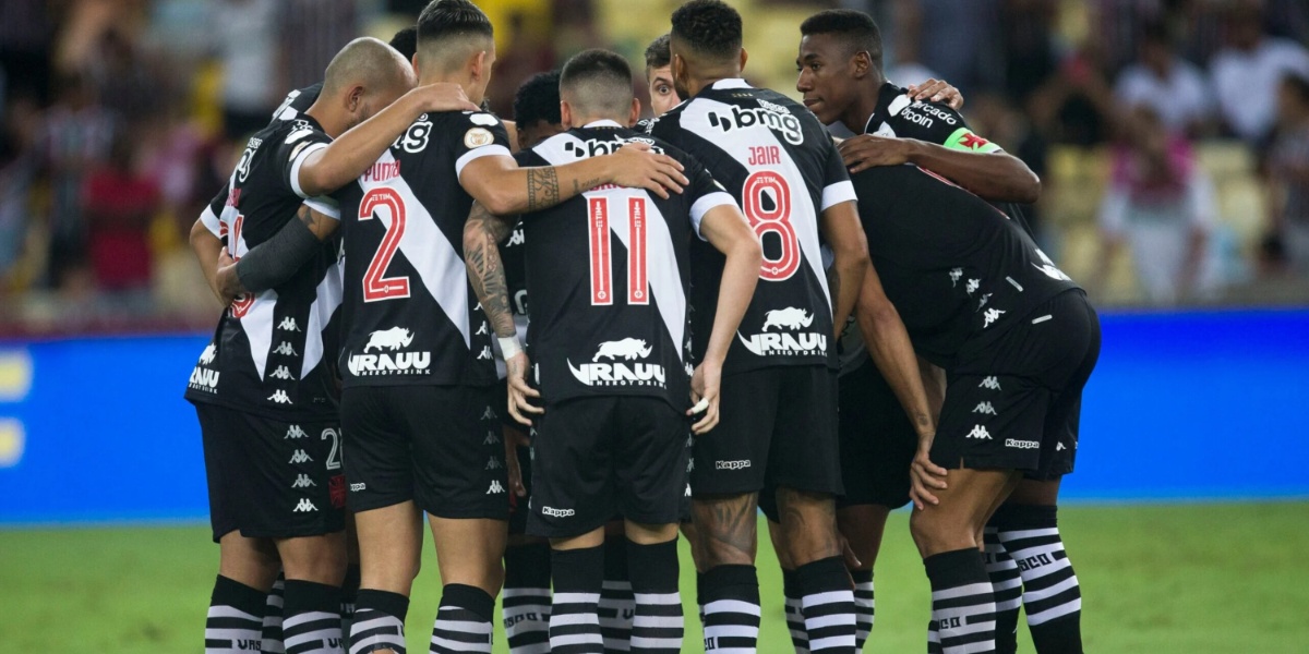 Elenco do Vasco em campo - Foto: Reprodução/internet