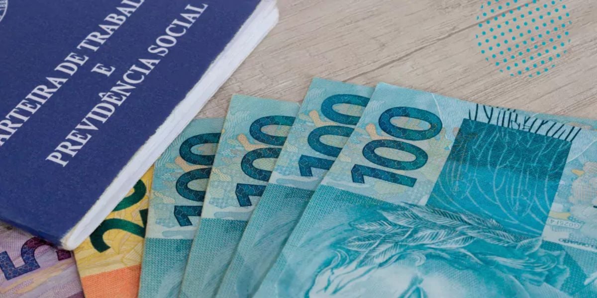 13° salário já está disponível para o saque para todos os beneficiários (Reprodução: Internet)