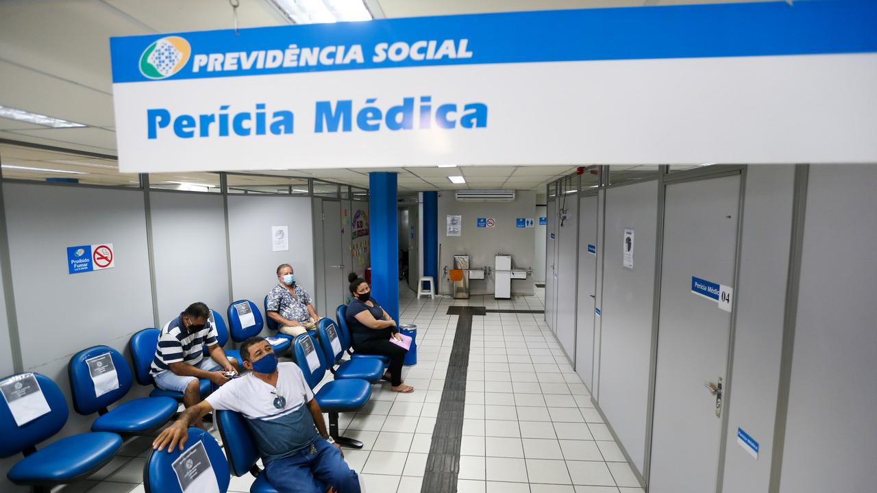 Vitória dos trabalhadores: INSS anuncia grande mudança e acaba de DOBRAR o benefício destas pessoas - Foto: Reprodução