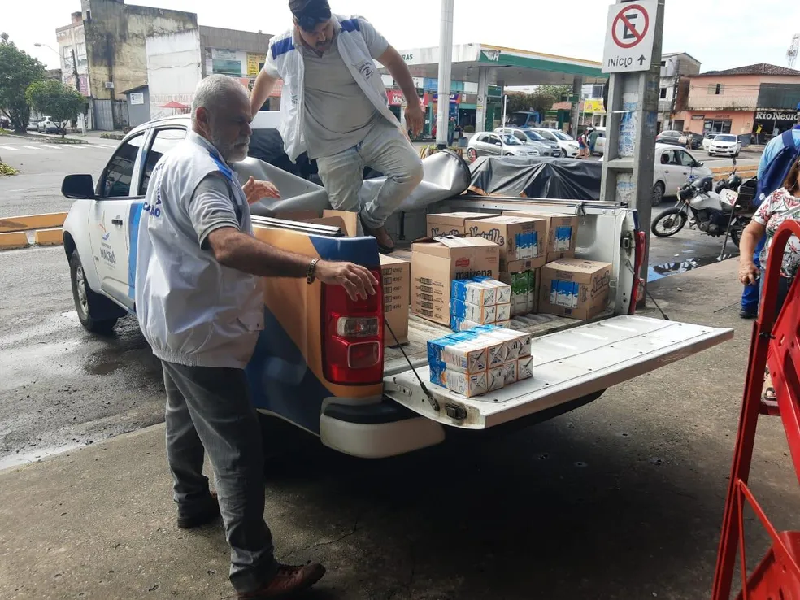 Leite sendo retirado dos mercados (Foto: Reprodução/ Internet)