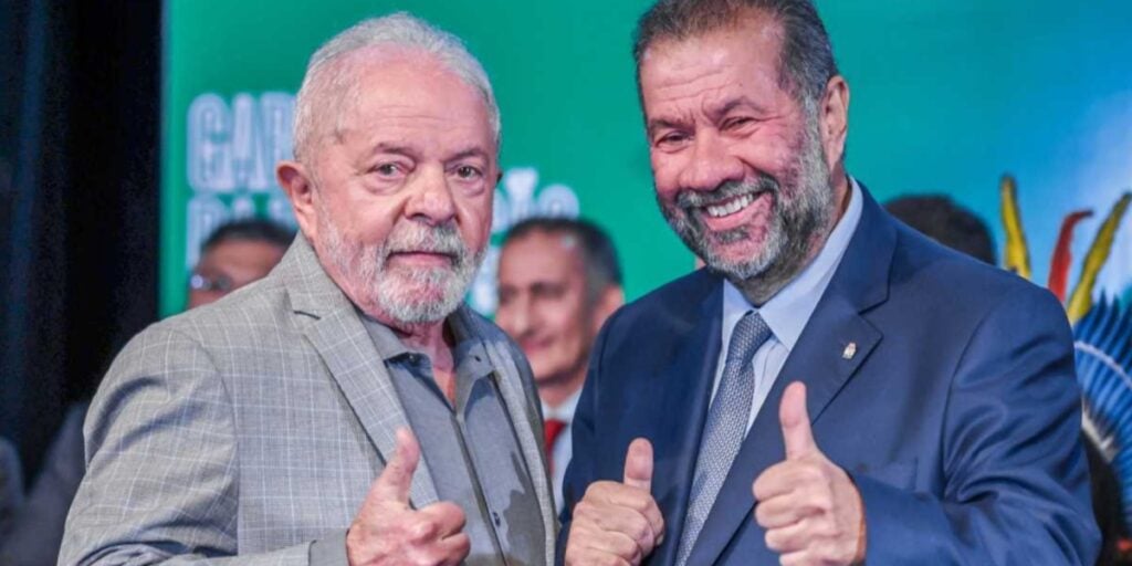 Lula e Carlos Lupi (Imagem Reprodução Internet)