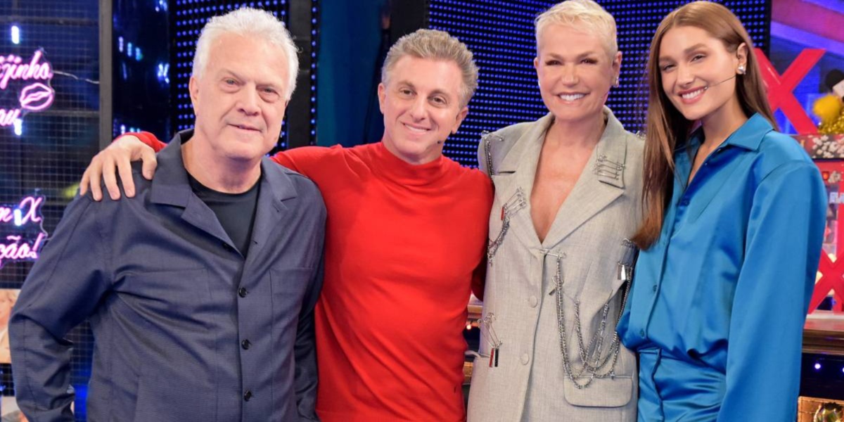 Pedro Bial, Luciano Huck, Xuxa e Sacha no Domingão (Imagem Reprodução Globo)