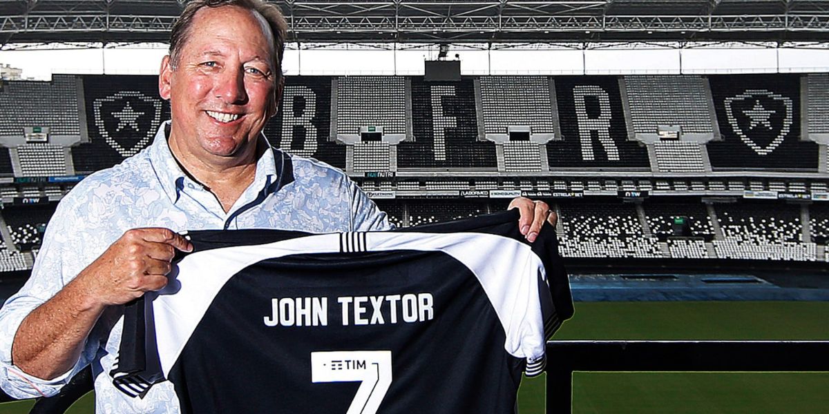 John Textor com a camisa do Botafogo (Reprodução - INternet)