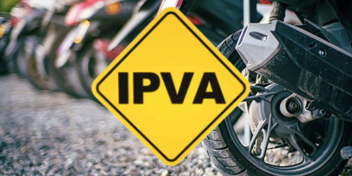 Motos e placa IPVA (Foto: Reprodução / Internet)