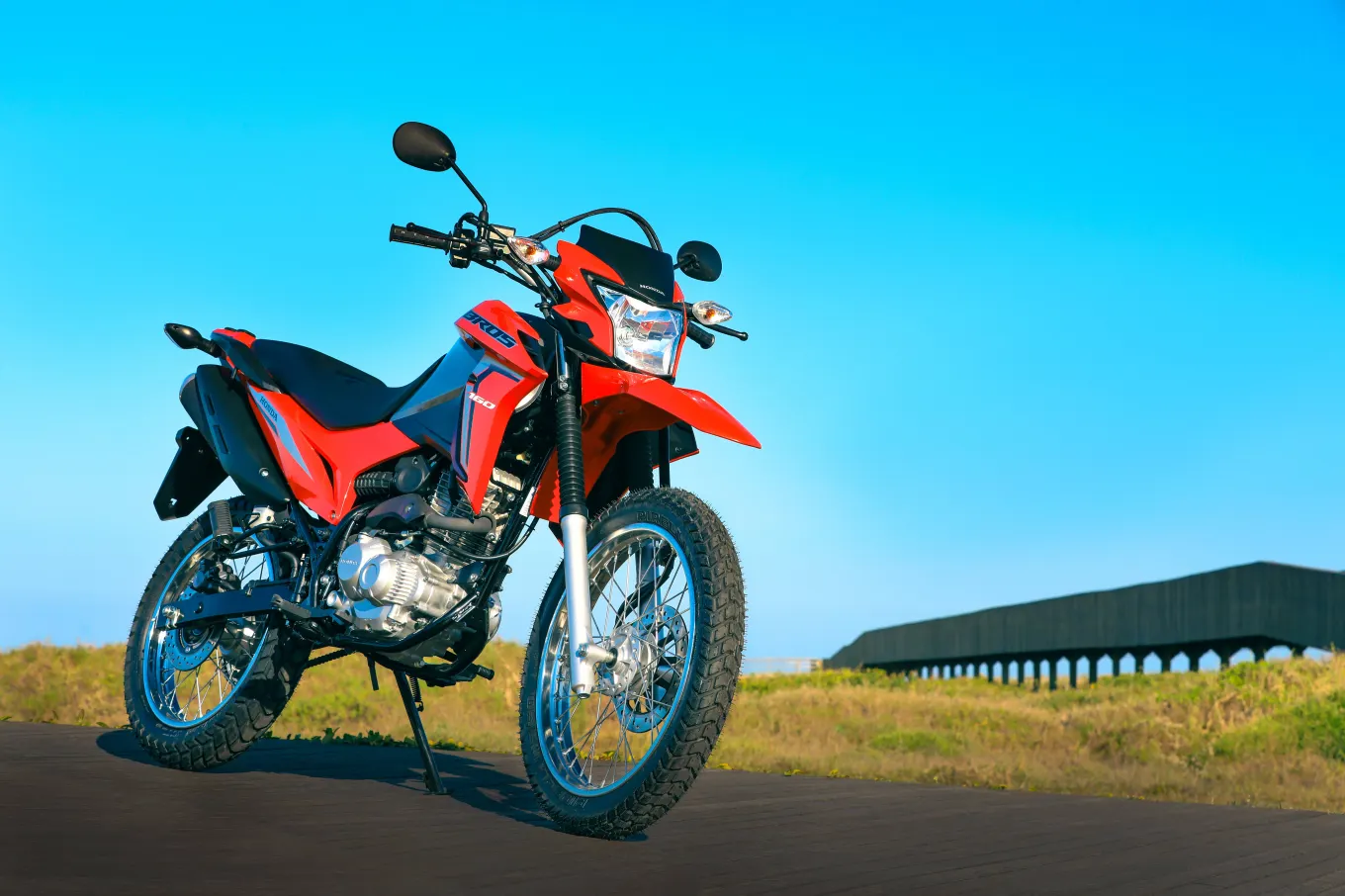 Honda NXR 160 Bros dos motociclistas que gostam de aventuras fora da cidade (Foto: Reprodução/ Honda)