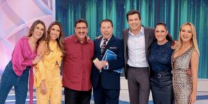 Patrícia Abravanel, Ratinho, Silvio Santos, Celso Portiolli, Silvia Abravanel e Elian (Foto: Reprodução / SBT)