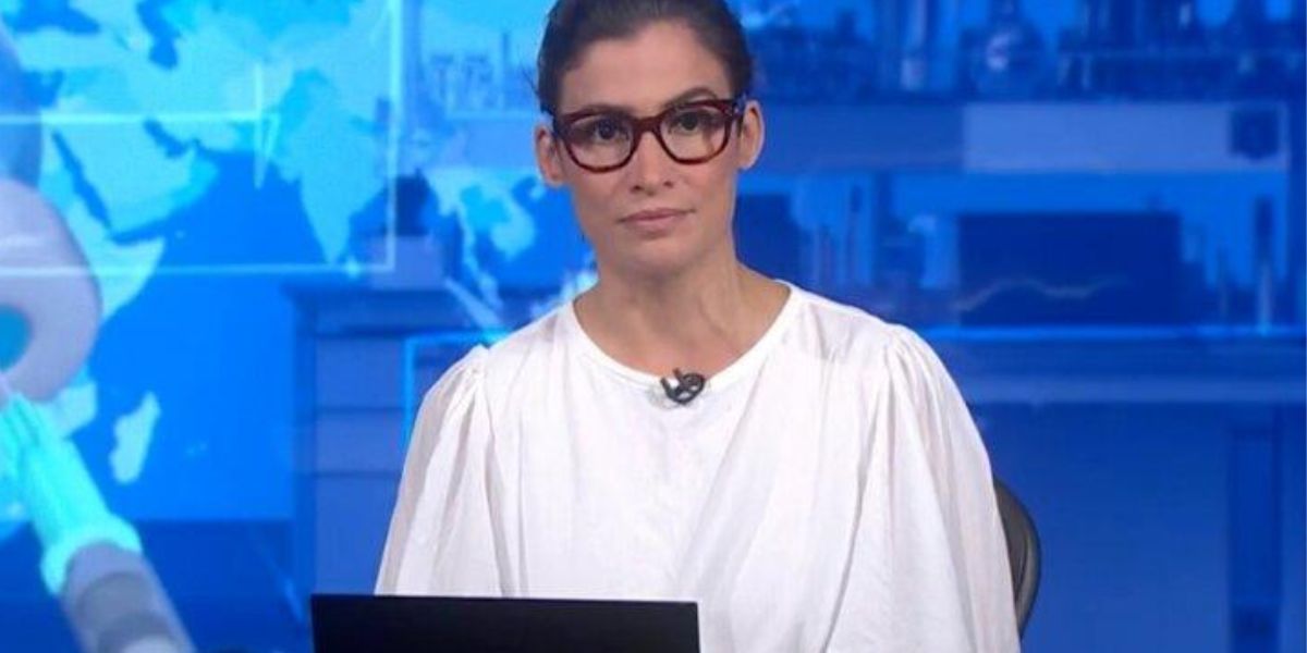 Renata Vasconcellos, no Jornal Nacional - Foto: Globo