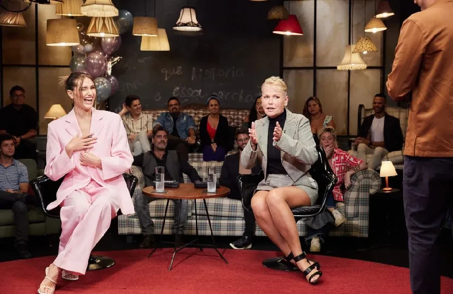 Xuxa e Sasha no 'Que História é Essa, Porchat?' (Foto: Reprodução/ Internet)
