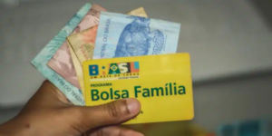 Imagem do post AGORA: Melhor notícia pra quem recebe o Bolsa Família acaba de ser dada e você precisa saber