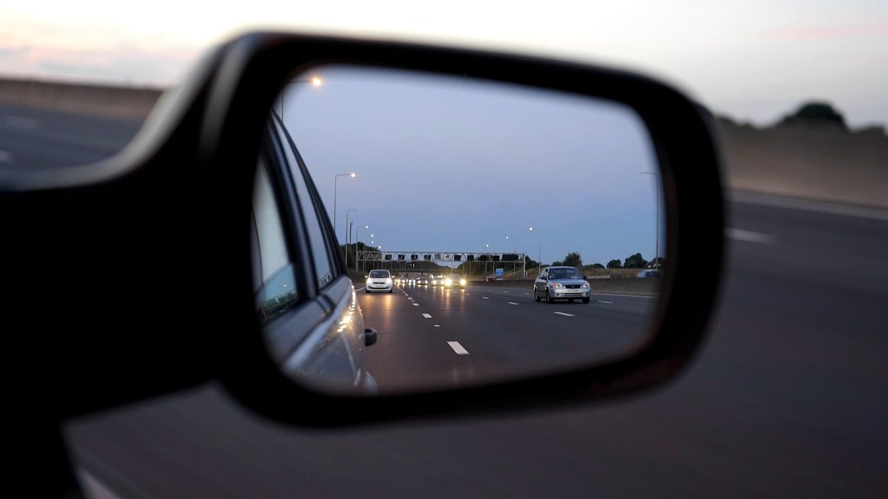 Espelho retrovisor. Foto: Reprodução/pixabay