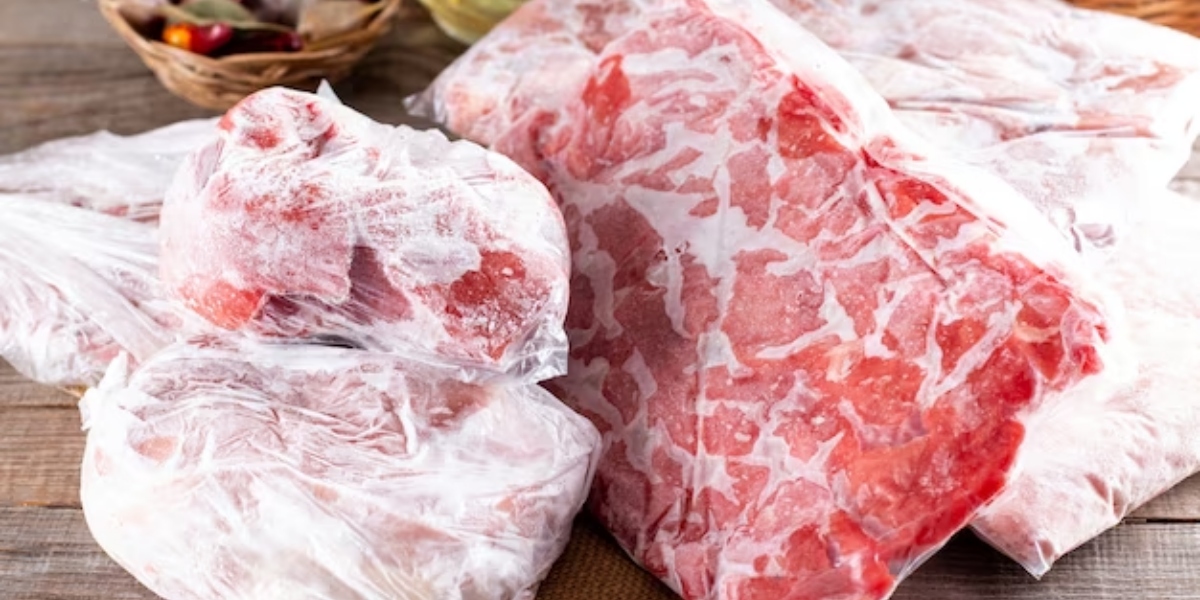 Dica para descongelar carne congelada (Foto: Reprodução/Freepik)