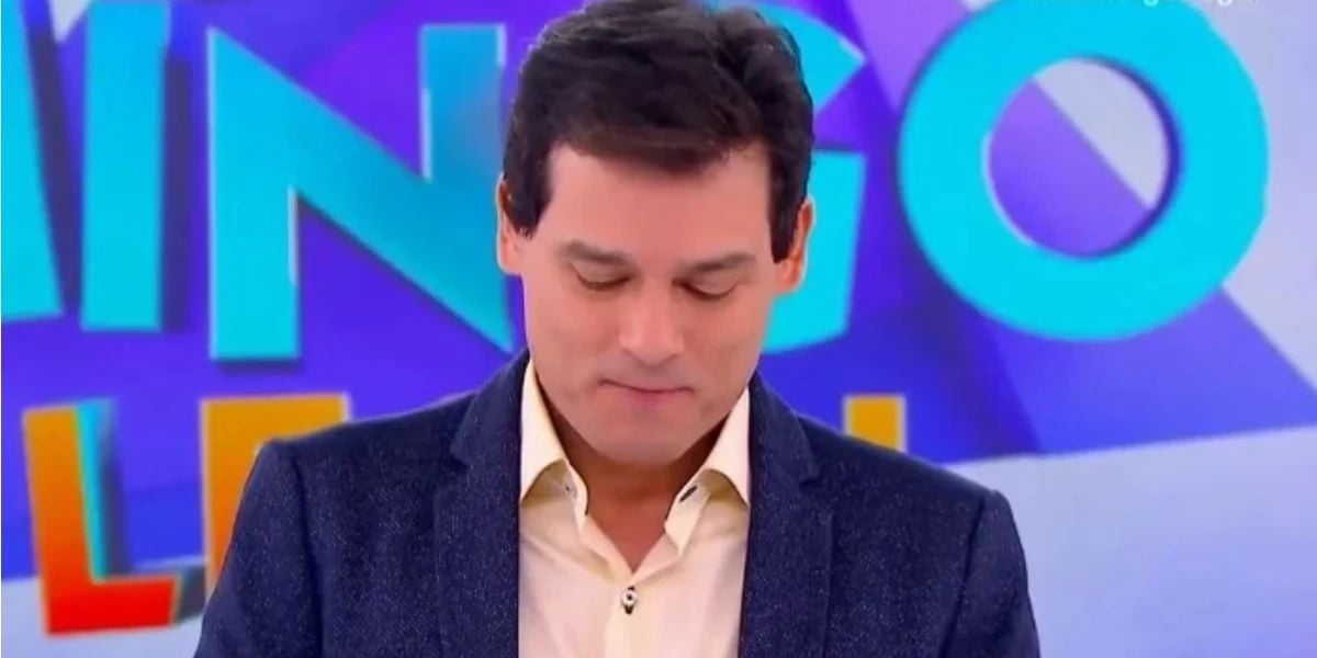 Celso Portiolli nos estúdios do Domingo Legal (Reprodução: SBT)