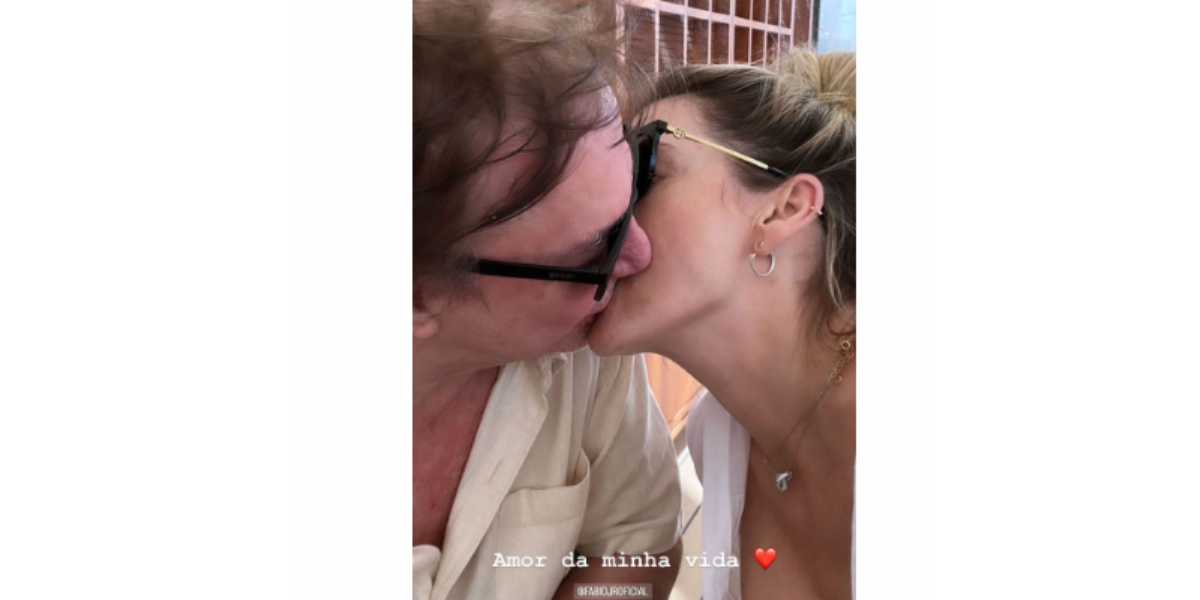 Fábio Jr. deixa discrição de lado e surge aos beijos com Fernanda Pascucci (Foto: Instagram)