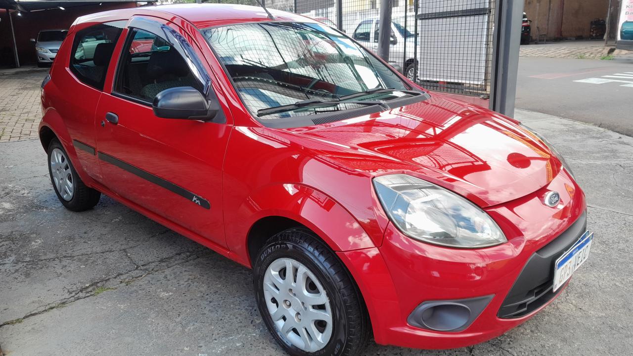 Ford Ka 1.0 é um dos carros com preços acessíveis (Foto: Reprodução)