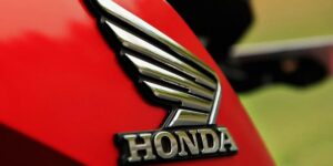 Imagem do post Rival da Honda chega com o pé na porta em AGOSTO e lança moto com PRECINHO para destronar a marca japonesa