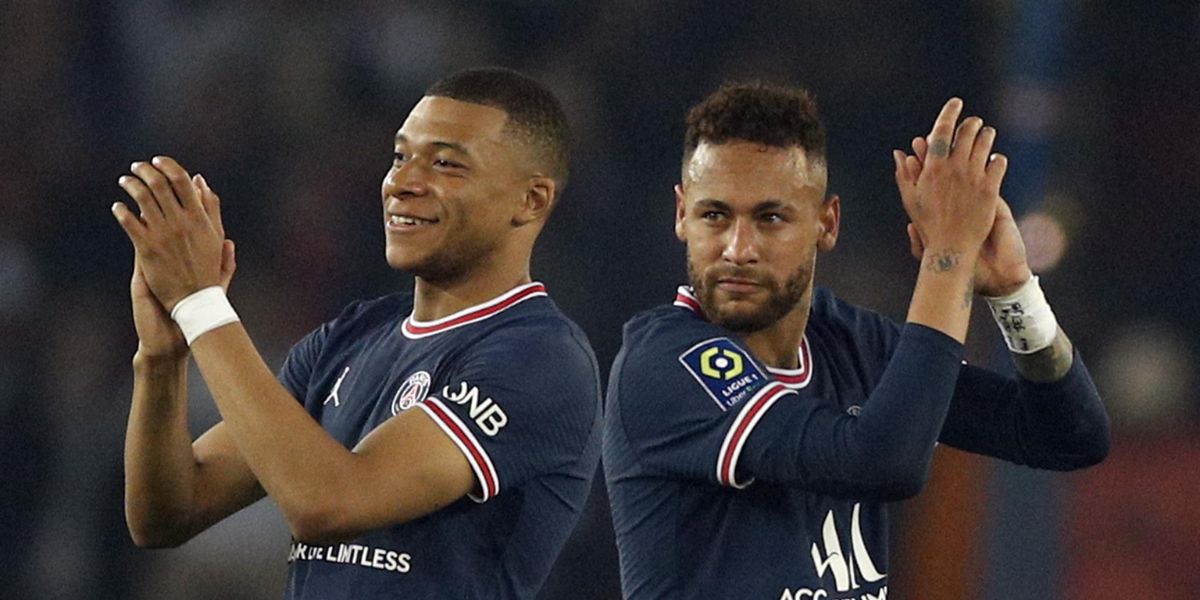 Neymar e Mbappe com a camisa do PSG (Reprodução: Internet)