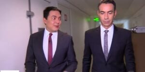 Alan Severiano e César Tralli nos bastidores da Globo (Reprodução: Instagram)