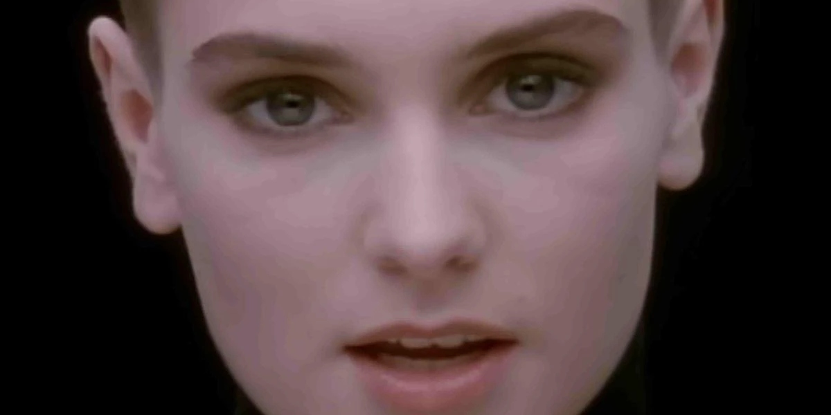 Sinéad O'Connor no clipe de "Nothing Compares 2 U" (Foto: Reprodução/YouTube)