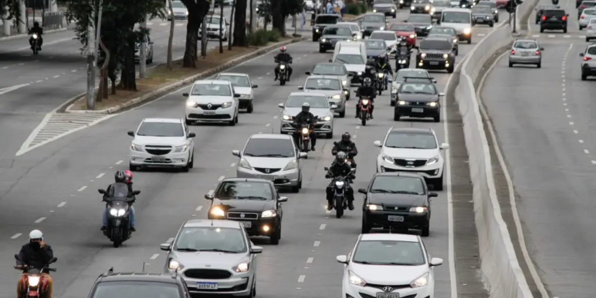 Lei de trânsito impacta motoristas (Foto: Reprodução/Quatro Rodas)