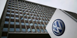 Imagem do post Urgente: Volkswagen para produção no Brasil e acaba de dar notícia que atinge em cheio quase mil funcionários