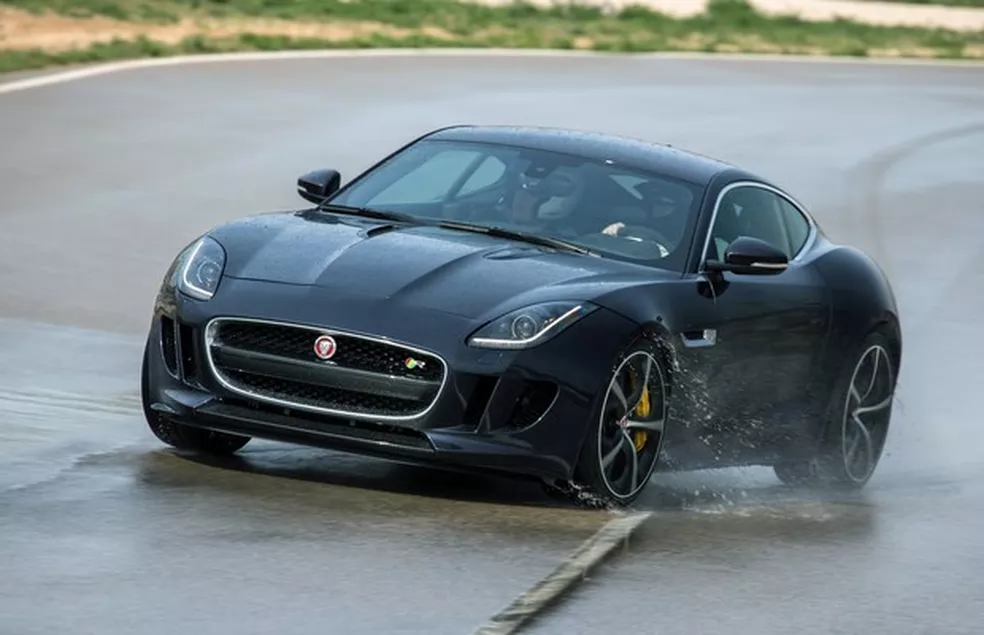 Jaguar F-Type (Reprodução/Internet)