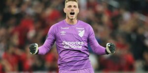 Bento, Goleiro do Athletico Paranaense foi cortado da seleção por lesão- Foto: Getty Images