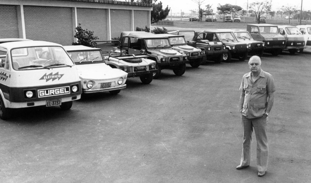 João Amaral Gurgel erguia fábrica de carros elétricos em 1969 (Foto Reprodução/ Estadão)