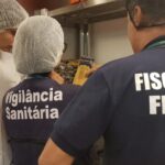 Fiscais da Agência de Vigilância Sanitária (Imagem Reprodução Internet)