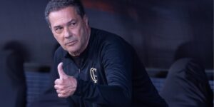 Vanderlei Luxemburgo, técnico do Corinthians (Imagem Reprodução Internet)