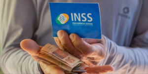 Imagem do post EXCELENTE: Nova lei do 14° salário do INSS cai como presente para aposentados e esta é a situação