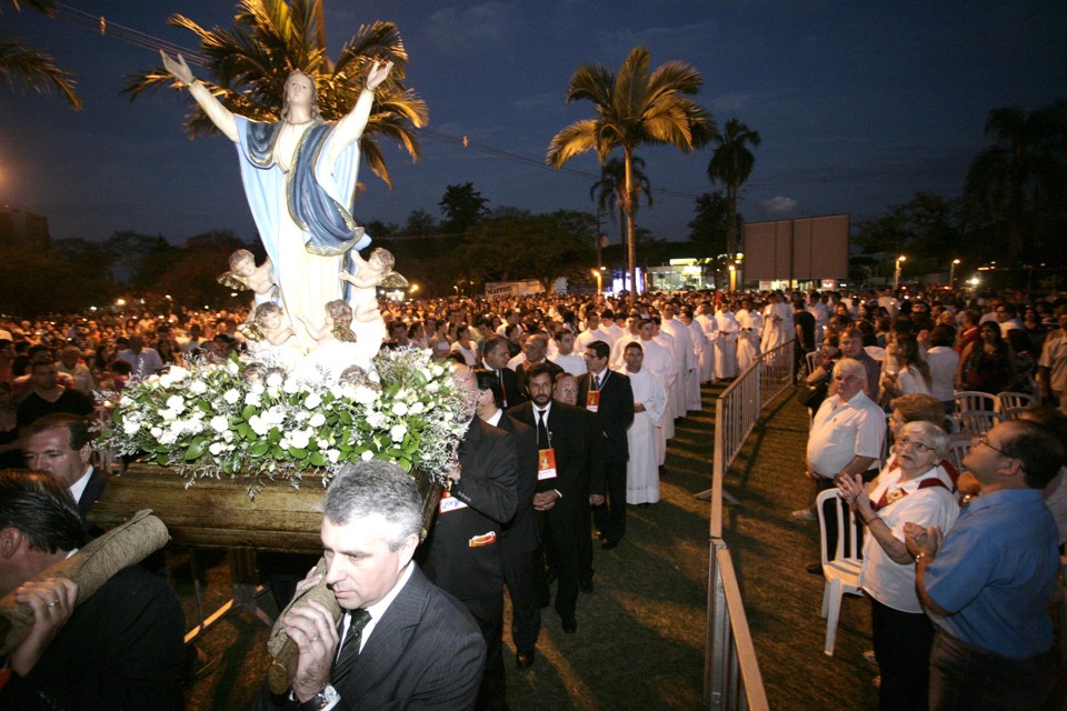 Maringá no feriado de Nossa Senhora da Glória (Foto: reprodução, Gazeta)